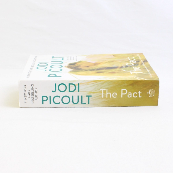 The Pact by Jodi Picoult 2022 Paperback Novel 