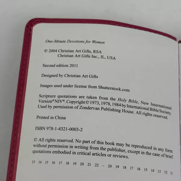 One-Minute Devotions for Women Pink Faux Leather by Carolyn Larsen