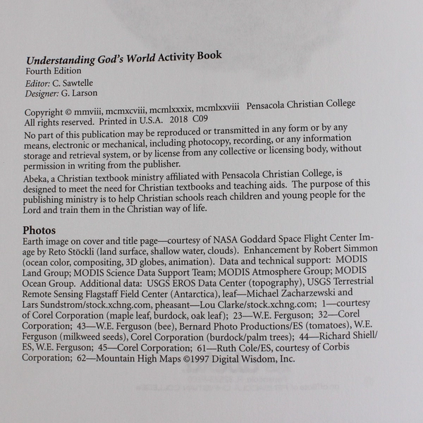 Understanding God's World 4 Lot of 3 Teacher Answer Books Grade 4 PB 2016-2018
