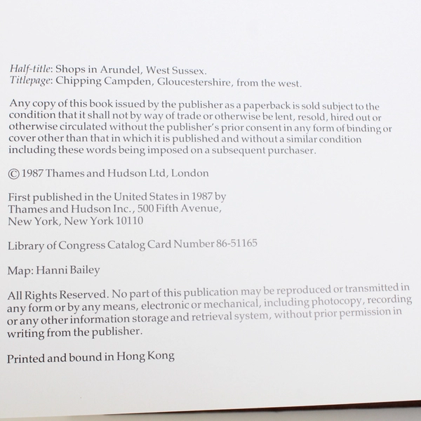 The English Country Town by Anthony Quiney 1987 Hardcover Dust Jacket