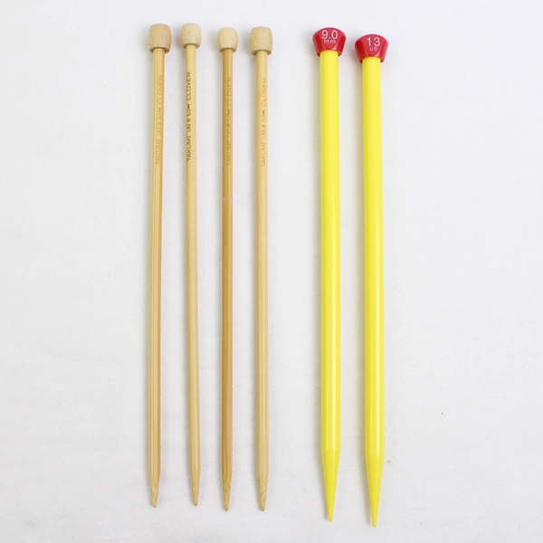 Mixed Lot of 16 Knitting Needles Various Sizes