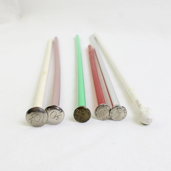 Mixed Lot of 16 Knitting Needles Various Sizes