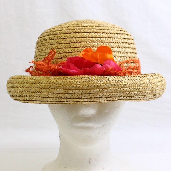 Women's Rolled Brim Straw Hat with Decorative Faux Flowers
