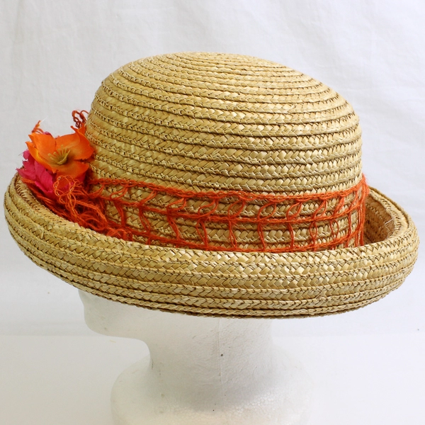 Women's Rolled Brim Straw Hat with Decorative Faux Flowers