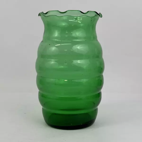 Vintage Green Glass Vase Beehive Pattern Scalloped Rim 7 Inch