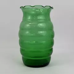 Vintage Green Glass Vase Beehive Pattern Scalloped Rim 7 Inch