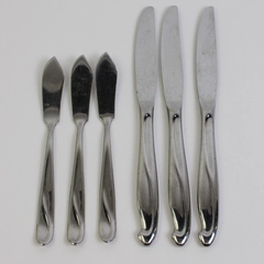 Lot Of 6 Reed & Barton Edgartown (Stainless) Flatware 3 Butter & 3 Dinner Knives