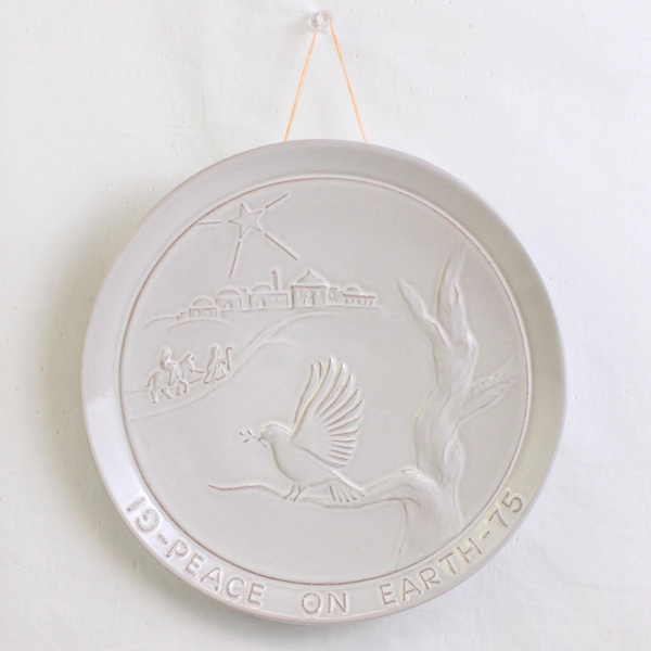 Vintage Frankoma 1975 Joniece Frank "Peace On Earth" Dove Ceramics 8.25"