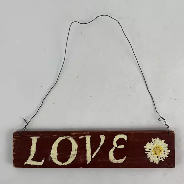 3-Piece Burgundy Wood Hanging Valentine's Day Love Wall Décor Set Hearts
