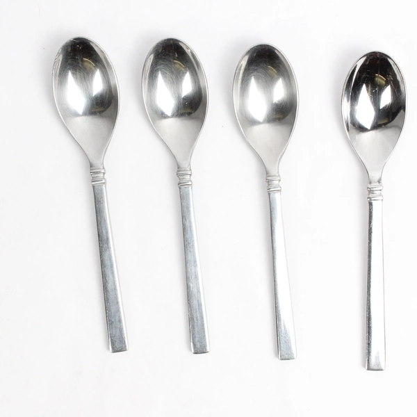 Lot Of 4 Oneida Silver Shaker Stainless Flatware Teaspoons