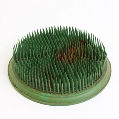 Vintage Dazey Needle Sharp Metal Pins Flower Holder Green Flower Frog No. 57