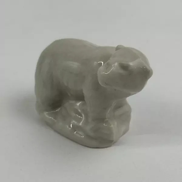 Wade Whimsies White Polar Bear Porcelain Figurine Red Rose Tea England
