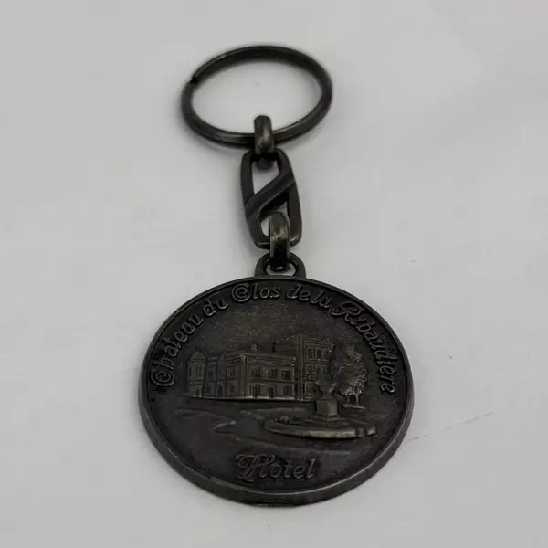Chateau du Clos de la Ribaudiere Hotel Souvenir Keychain Key Ring France