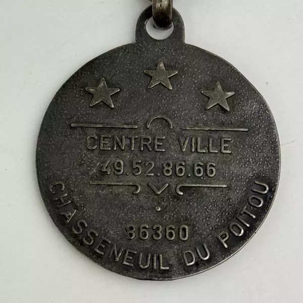 Chateau du Clos de la Ribaudiere Hotel Souvenir Keychain Key Ring France