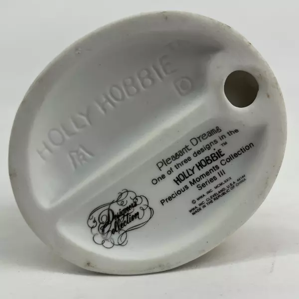 Precious Moments Holly Hobbie Collection Pleasant Dreams Girl and Kitty Figurine