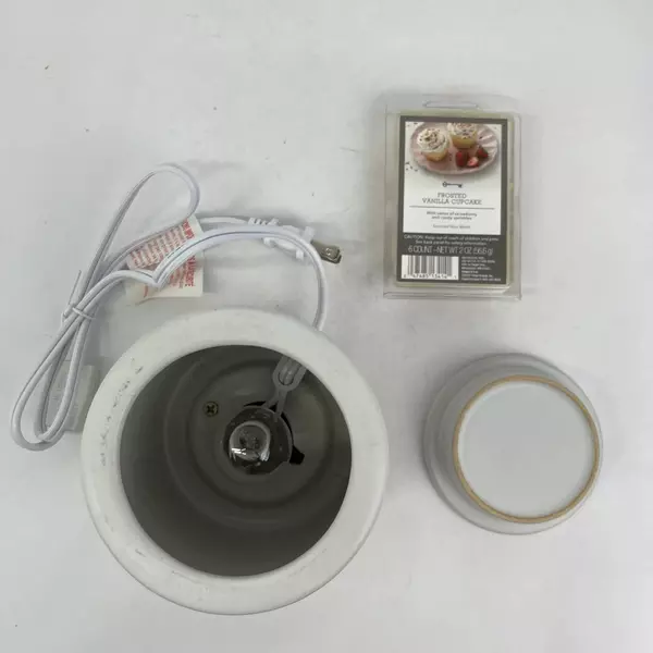 Threshold Home Scented Wax Warmer Night Light