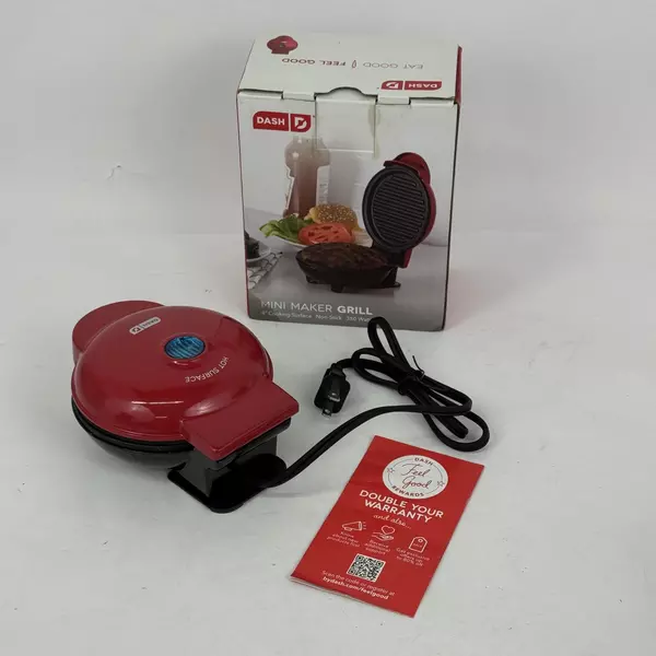 2019 Dash Mini Waffle Maker Red