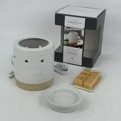 2020 Threshold Plug In Wall Wax Warmer With Light and Warmer Base