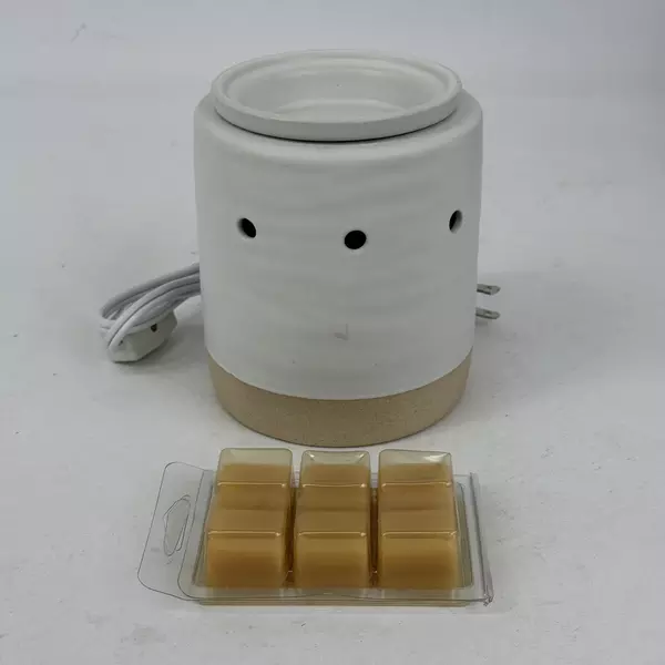 2020 Threshold Plug In Wall Wax Warmer With Light and Warmer Base