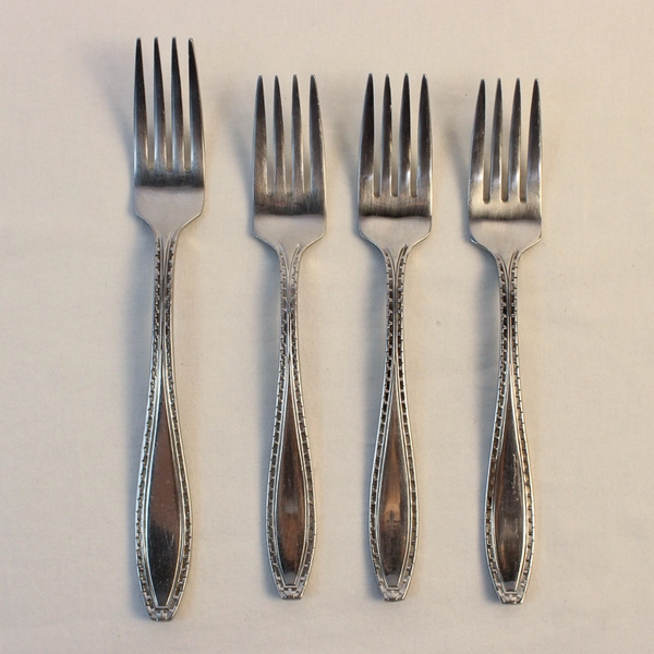 Lot of 4 Oneida Savoy Forks 3 Salad Forks (7 Inches) & 1 Dinner Fork (8 Inches)