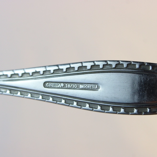 Lot of 4 Oneida Savoy Forks 3 Salad Forks (7 Inches) & 1 Dinner Fork (8 Inches)