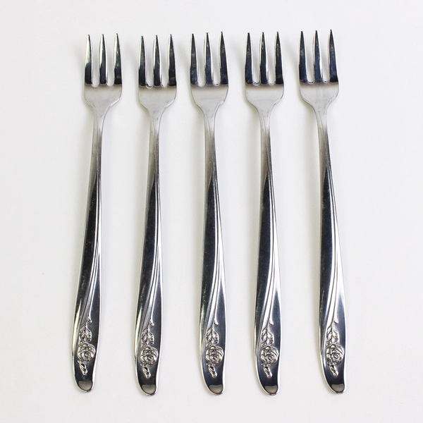 Lot Of 5 Oneida Silver Roseanne (Stainless) Flatware Cocktail Forks 5.75" 