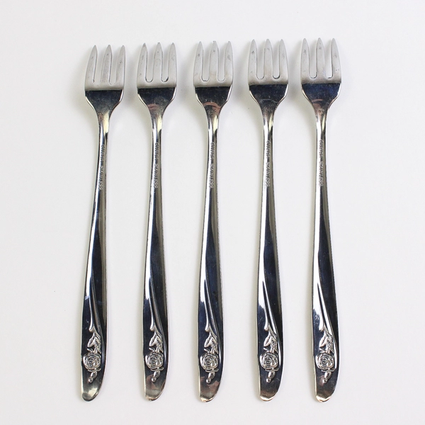 Lot Of 5 Oneida Silver Roseanne (Stainless) Flatware Cocktail Forks 5.75" 