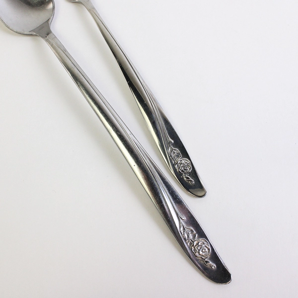 Lot Of 5 Oneida Silver Roseanne (Stainless) Flatware 4 Cocktail Forks 1 Iced Tea