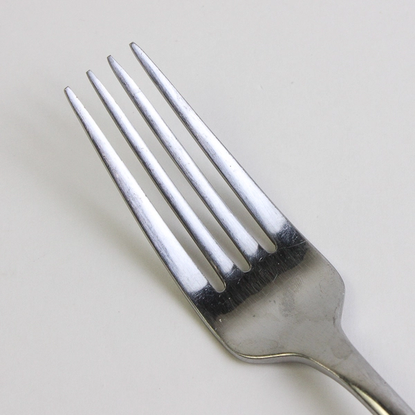 Oneida Voss Stainless Steel Dinner Fork 8"