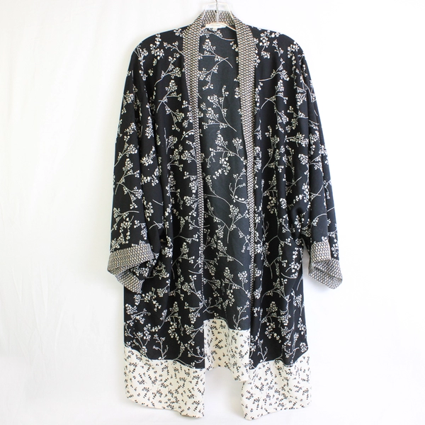 Maurices Black and White Floral 3/4-Sleeve Kimono Shawl Women's Size 2/3