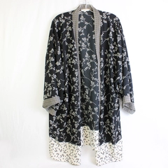 Maurices Black and White Floral 3/4-Sleeve Kimono Shawl Women's Size 2/3