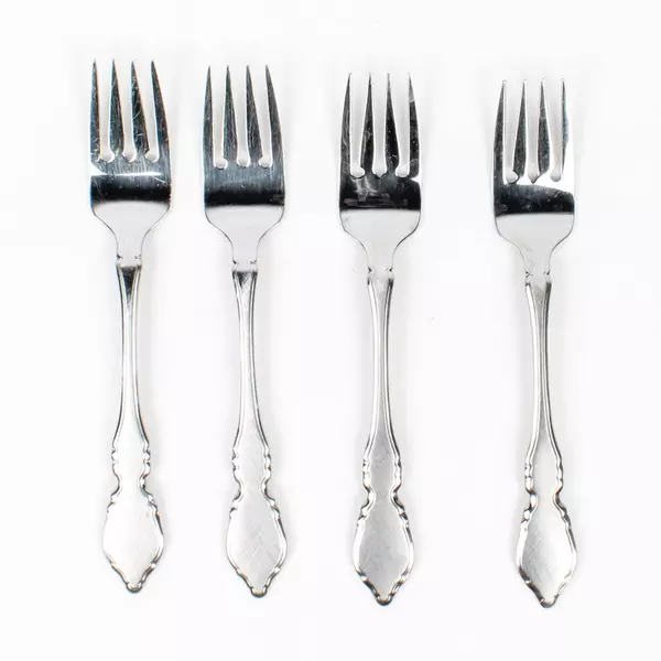 Set of 4 Oneida Classic Mood Stainless Salad Forks 6.75 Inches Satin Finish