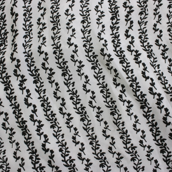 Loft Plus White and Black Floral Pattern Sleeveless Blouse Women's Size 24/26