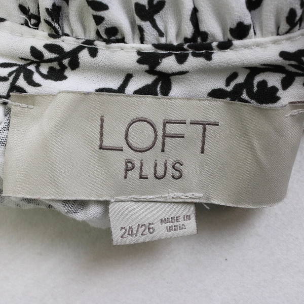 Loft Plus White and Black Floral Pattern Sleeveless Blouse Women's Size 24/26
