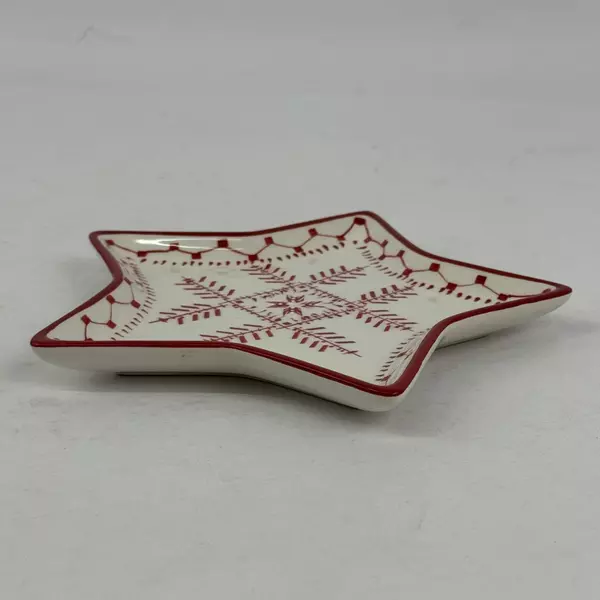 Holiday Home Red And White Star Shaped Snack Plate 8 Inch