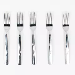 Lot of 5 Reed & Barton Fiori Stainless 18/10 Dinner Forks 8 Inches