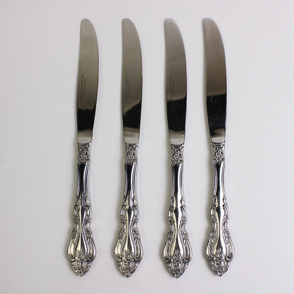 Set of 4 Reed & Barton Baroque Stainless Steel Dinner Knives
