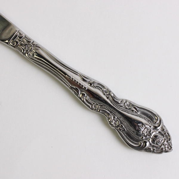 Set of 4 Reed & Barton Baroque Stainless Steel Dinner Knives