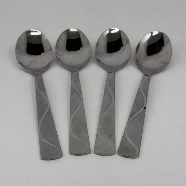 Lot of 4 Cambridge Soup Spoons Boa Frost Stainless Steel 7 7/8" Made in China