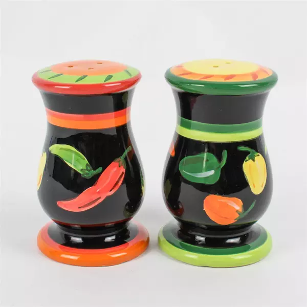 Set Of 2 Matching Unbranded Ceramic Salt & Pepper Shakers Chili Pepper Pattern