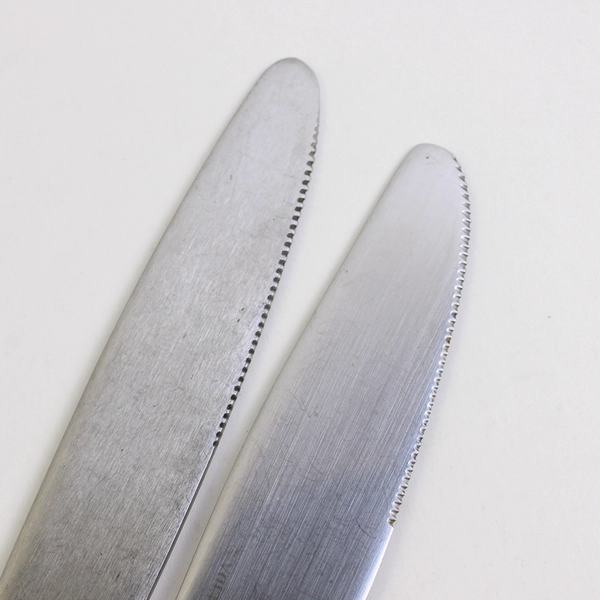 Lot Of 4 Oneida Silver Emma (Stainless, Satin) Dinner Knifes 9.5" Long