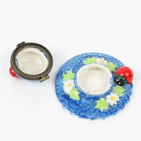 Unbranded Ceramic/Porcelain Trinket Box Blue Sun Hat With Lady Bugs 3" Diameter