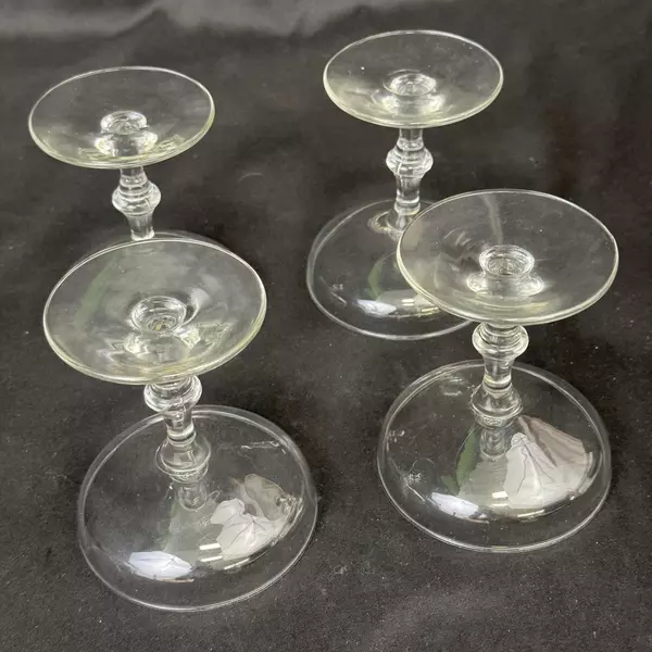Set of 4 Clear Champagne Glasses Bamboo Type Stem