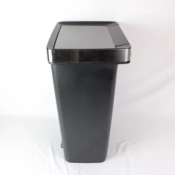 Rubbermaid Premier Series Step-On Trash Can Kitchen Home Use