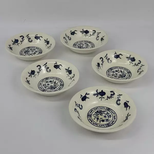 Set of 5 Vintage Scio Pottery Blue Onion Cereal Bowls