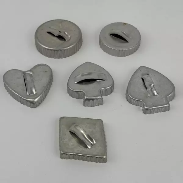 Lot of 6 Vintage Ribbed Edge Metal Cookie Cutters Heart Spade Circle Diamond