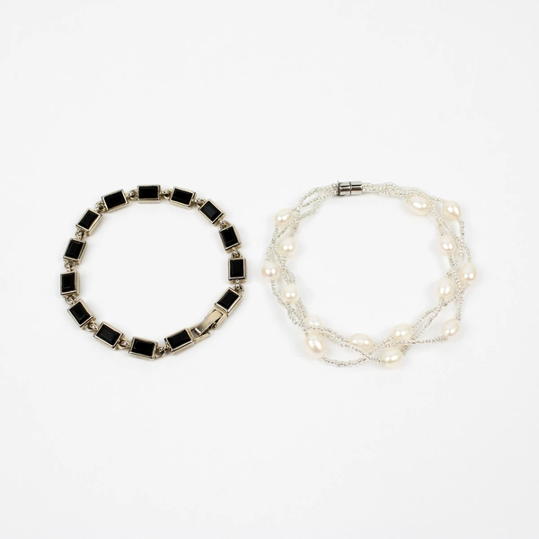 Mixed Lot of 6 Women's Costume Jewelry Bracelets