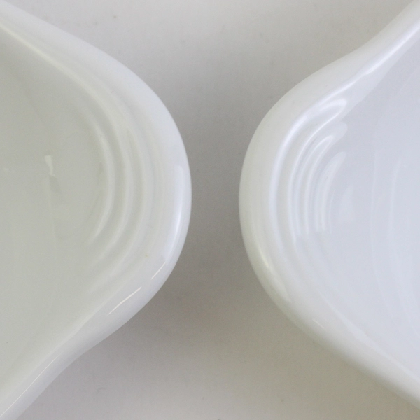 Lot Of 2 Bandwagon White Baked Potato Or Apple Ceramic Dish 1.5" Spikes 8"x 5.5"