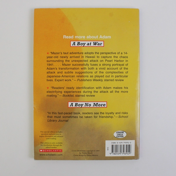 Heroes Don't Run by Harry Mazer 2005 Scholastic Paperback