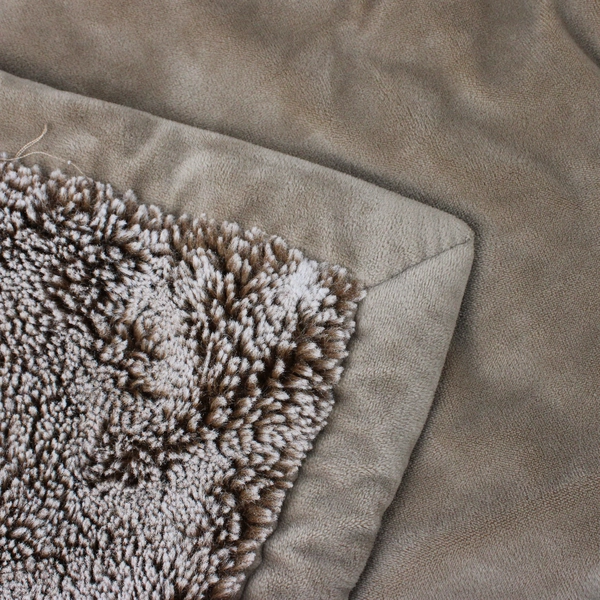 Artisan De Luxe Home Solid Brown Fuzzy Throw Blanket 100% Polyester 48" x 61"